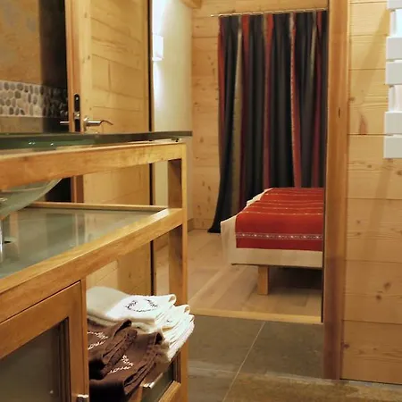 Chalet Chalet Champion 1