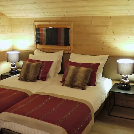 Chalet Chalet Champion 1